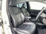 高いホールド性で運転姿勢が安定します。長距離ドライブでも疲れにくいのが魅力です。快適なドライビングライフをお送りください♪