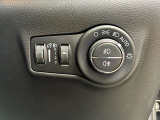 快適なショールームにて、お車選びのお手伝いから、ご購入後の整備待ちまで、ご対応致します。