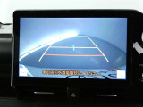 バックガイドモニターで、後方を確認しながら安心して駐車することができます。運転初心者も熟練者も必須の機能ですよ!
