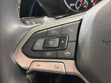 ◆クルーズコントロールにレーダーセンサーを組み合わせ、先行車を測定し設定されたスピードを上限に自動で加減速を行います。一定の車間距離を維持することで、長距離走行でのドライバーの疲労を低減させます。