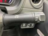直感的な操作で、安全な車線変更をサポート。視認性の高い表示で、周囲の状況を把握しやすくします。