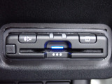 ■【ETC車載器】が装備されています。セットアップをしてお渡しとなり、ETCカードを差し込むだけで高速道路の利用が可能です。
