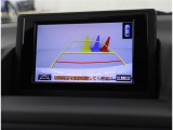 運転初心者には必須のバックガイドモニターを装備