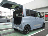 クレジット最長6年(72回)や自動車保険、各種ボディコーティング、部品取付も取り扱っております。