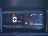 【明るく見やすいメーター】視認性が良く明るく見やすいメーター。運転者にとって見やすいメーターは運転していても疲れないですよね。