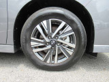 おしゃれは足元から♪♪『205/65R16インチ』♪♪日産純正アルミホイールをはいております♪♪