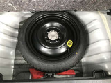 万が一のパンク時にも応急タイヤで走行できます☆