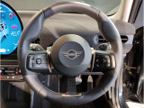 ミニ独特のゴーカートフィーリングと呼ばれる軽快なハンドリングはAT車、MT車のどちらでも楽しめます。