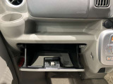 収納スペースもたくさん有ります☆車検証や小物類などすっきり収納♪
