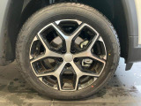 Jeepのテクノロジーを詰め込んだSUVです。