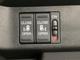 【両側パワースライドドア】両側がパワースライドドアになっており、運転席のスイッチやスマートキーでも開閉が可能です!開口部も広いので乗り降りも楽々♪