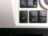 運転席シートヒーターを装備しています。冬場だけでなく夏場もクーラーで体が冷えた時にも重宝しますよ。