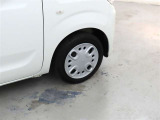 装着タイヤサイズは、155/65R14です。
