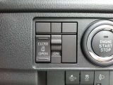 片側電動スライドドアのスイッチです。