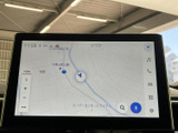 地図表示で現在地や周辺道路を確認でき、目的地までの道順を把握する際に便利です。画面上で行き先を確認しながら、日々のお出かけをスムーズにサポートします。