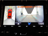 フロントビューで見通しが悪いT字路などの道でも見通し良く映し出してくれるので安心♪※あくまでも補助的な装置なので目視確認もお忘れなく!