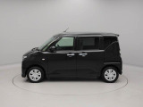 当社では全車、納車前にサービス工場で12ヶ月点検相当の整備を実施しております。そこで確認された不具合箇所は修理しておりますのでご安心下さい。また納車後お気になる点がございましたら気軽にご相談ください。
