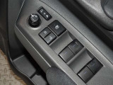 電動格納式ドアミラー・パワーウインドウを装備しています。