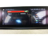クルマの頭脳ともいえる、管理システム、iDrive。ナビだけではなく、オーディオ操作や車両情報の表示などをコントロールできます。便利さと安全性の向上にも繋がっています。