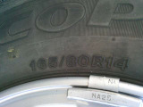 タイヤサイズは、165/80R14です。