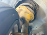 【ビルシュタイン製ダンパー】高速走行時の車両安定性を向上させてくれる人気の装備。街乗りの乗り心地も犠牲にせず、スポーティな走行をお楽しみいただけます♪