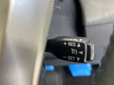 【クルーズコントロール】高速道路もラクラク走行。アクセルを離しても一定速度で走行ができ、長距離運転時の負担を軽減!加速・減速も簡単なスイッチ操作で調整できます。