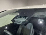 【衝突被害軽減ブレーキ】前方の車両や横断する歩行者などを検知した時、衝突回避や被害軽減をサポートします。