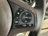 【アダプティブ・クルーズ・コントロール】予め設定した車速内でクルマが自動的に加減速。 前走車との適切な車間距離を維持しながら追従走行し、高速道路でのドライバーの疲労を軽減してくれる嬉しい機能付♪