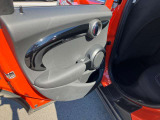 MINIは見切りの良い車です。右左折時や駐車に不安を感じている方も安心して運転することができます!
