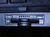 高速道路を賢く使うETC2.0装備です。高速道路とクルマが情報を連携して渋滞の迂回ルートや災害時の適切な誘導をしてくれたりします。