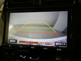 車庫入れや駐車で威力を発揮するのがバックモニター!ナビディスプレイに後ろの様子が映し出されるから安心です。