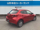 車両の前後左右に備えた計4つのカメラを活用し、車両上方から見たトップビューのほか、フロントビュー、リアビュー、左右サイドビューの映像をセンターディスプレイに表示いたします!
