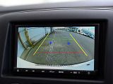 バックビューモニター搭載で運転席からクルマ後方の状況を確認できます。