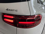 メルセデス・ベンツ[認定中古車]は、メルセデス・ベンツ日本株式会社が認定する中古車保証制度が適用される中古車です。これは正規販売店のみの特典です。