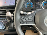 ステアリングスイッチです。ナビのオーディオコントロールが手元で行えます