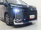 高輝度で点灯速度が速く、しかも消費電力の少ないLEDヘッドライトが装備されています!LEDの明るい光が走行中の視界の確保をサポートして、夜のドライブがより楽しく安全に運転できます♪