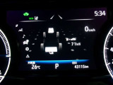 ディスプレイには運転に必要な様々な情報を表示します。