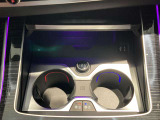 温冷機能付きドリンクホルダー。