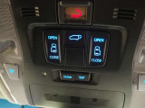 運転席頭上にあるスイッチパネルです