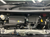 エンジンルームもクリーニング済みできれいですよ。日産の整備士がしっかりと丁寧に点検していますので安心してお乗りいただけます