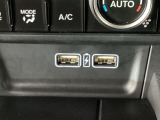 充電用USBジャックを装備!