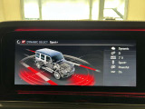 バックカメラにより駐車時の後方確認も楽にできます。