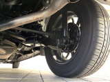 お車を安心してお乗りいただく為には、足回りの定期点検が欠かせません。サービスサポート(有償保証)では無料点検もご提供しており、安心のカーライフをお過ごしいただけるサポート体制が整っています。