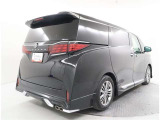 クルマの状態を徹底検査して公開!中古車は1台ずつコンディションが違います。トヨタでは中古車の総合評価や内外装の状態などをひと目で分かるよう、プロの検査員が実施した車両検査証明書をご用意しています。