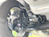 お車を安心してお乗りいただく為には、足回りの定期点検が欠かせません。サービスサポート(有償保証)では無料点検もご提供しており、安心のカーライフをお過ごしいただけるサポート体制が整っています。