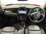 ★お車のお見積りと合わせましてMINI自動車保険のお見積もご用意できます。MINIオーナー様へ向けたMINIディーラーだけの特典がございますMINI自動車保険につきましてもお気軽にご相談下さい。