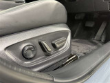 パワーシート搭載。微妙な調整が手軽にでき、ピッタリのポジションで運転することが可能です。