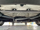 当社は自社認証整備工場も完備しており、納車前整備や一般車検・点検など、お客様が安心して長くお使い頂ける様にメンテナンス面に対して細かく整備しております。ご納車もご安心下さい