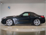 【拘りのFR】BMWが多く採用するFR車。ダイレクトでスポーティな加速感・シャープなハンドリングを実現。縦置きエンジンレイアウトにより、フラットで上質な乗り味です。