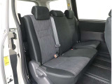 『2列目シート』にもスライド機能が付いているので、乗られている人数や載せるお荷物で調整が出来て便利ですね!
